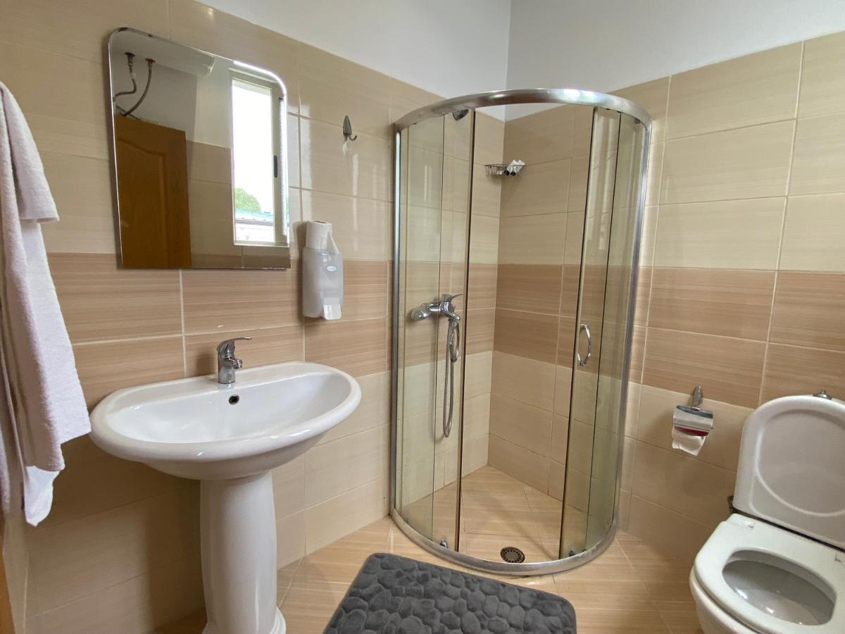 Guesthouse Niko 베라트 외부 사진