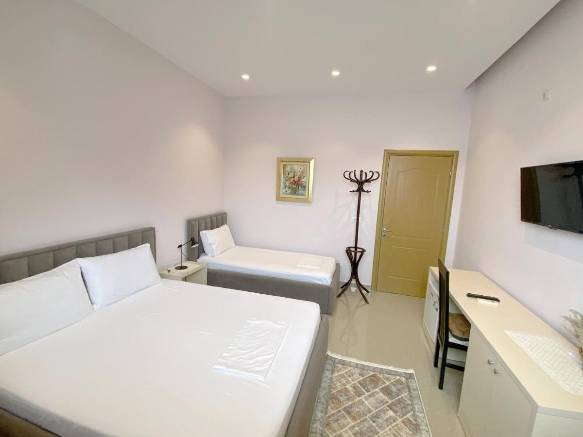 Guesthouse Niko 베라트 외부 사진