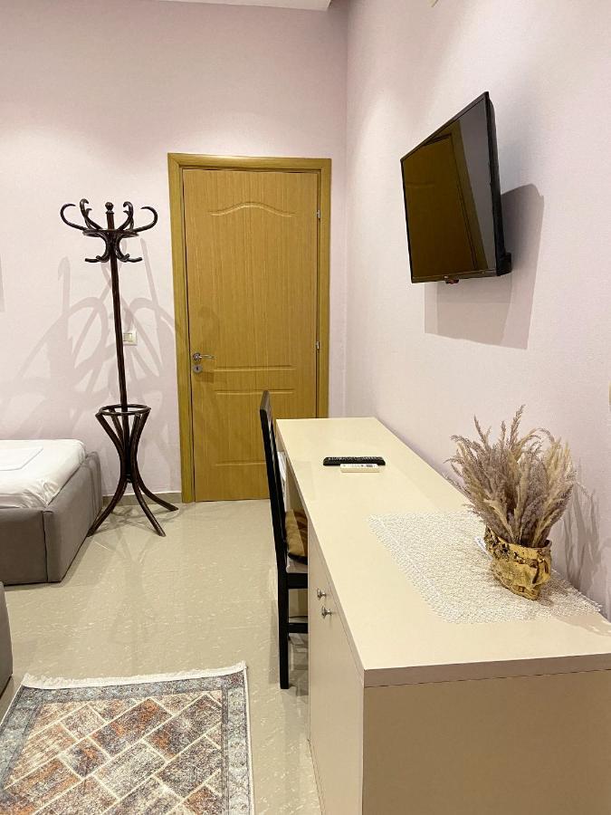 Guesthouse Niko 베라트 외부 사진
