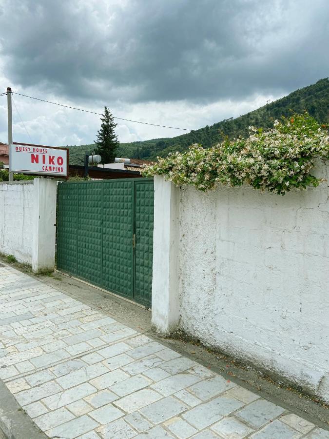 Guesthouse Niko 베라트 외부 사진