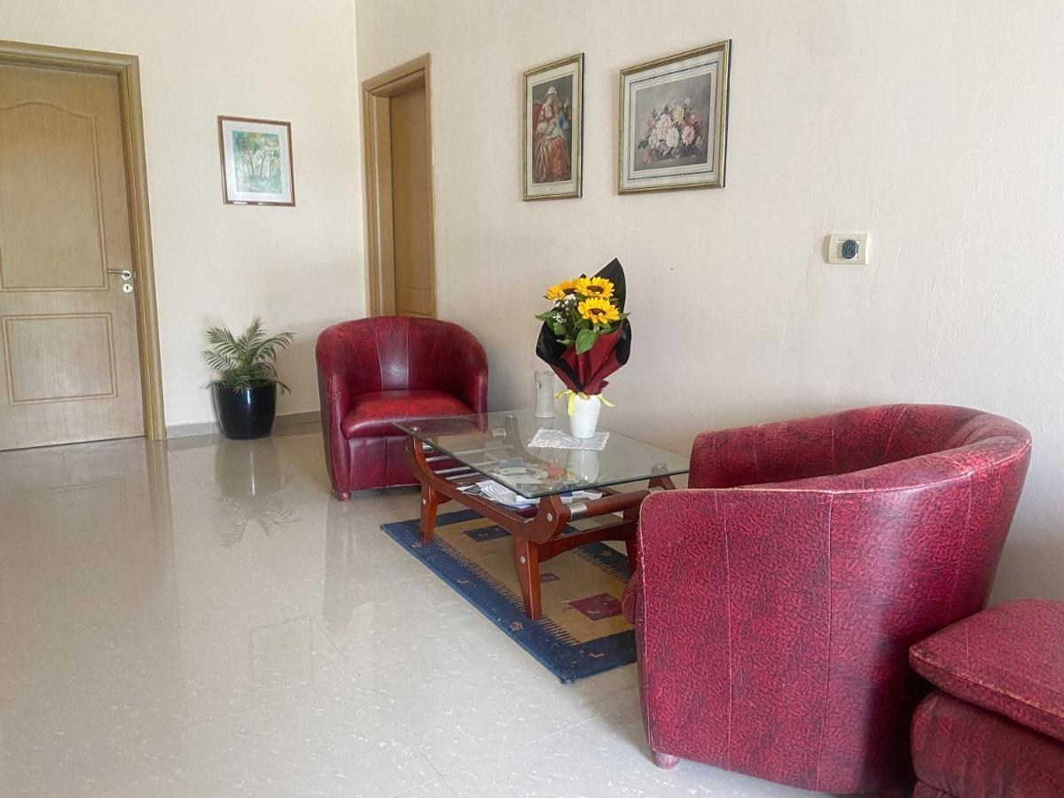 Guesthouse Niko 베라트 외부 사진