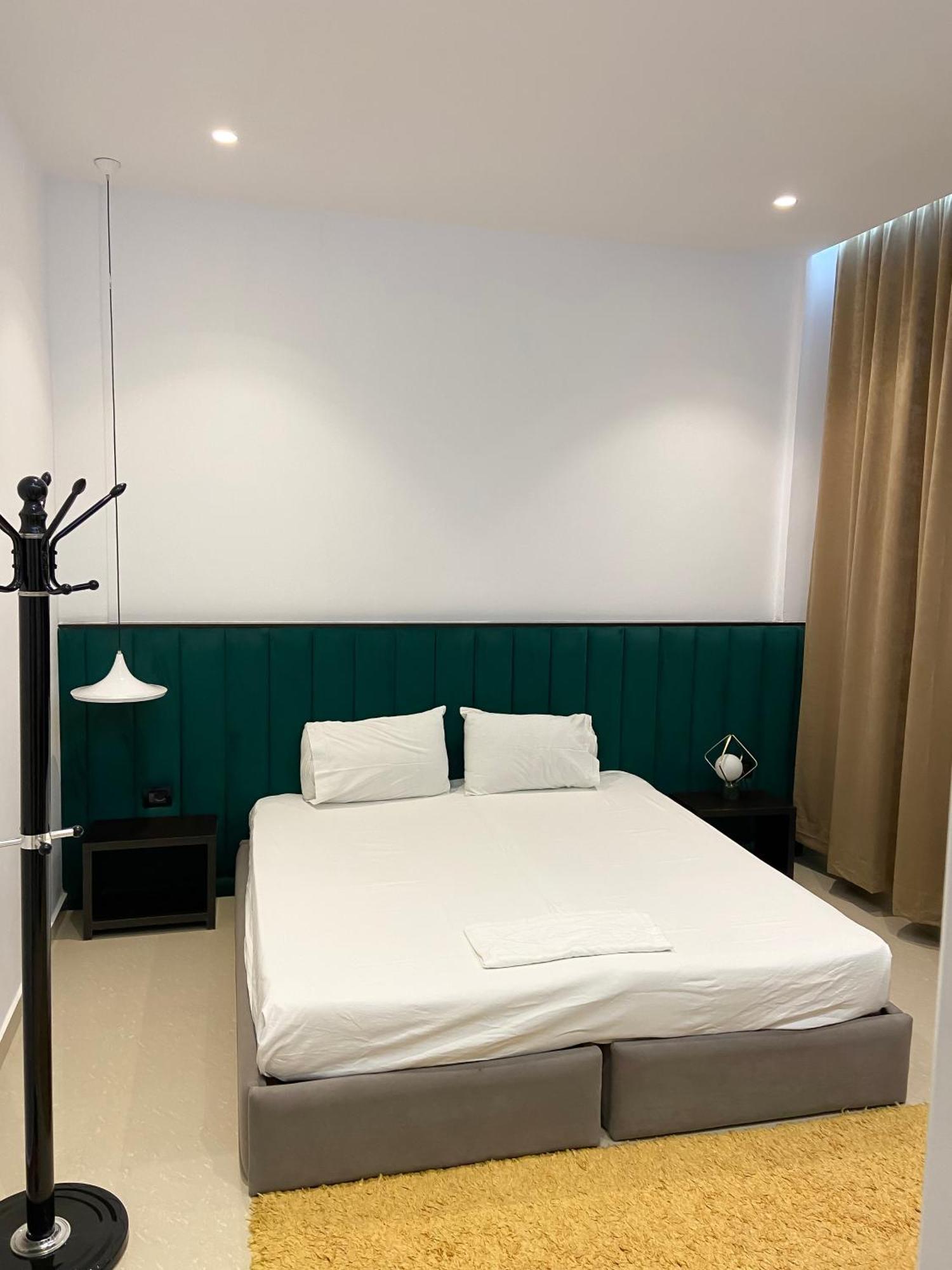 Guesthouse Niko 베라트 외부 사진